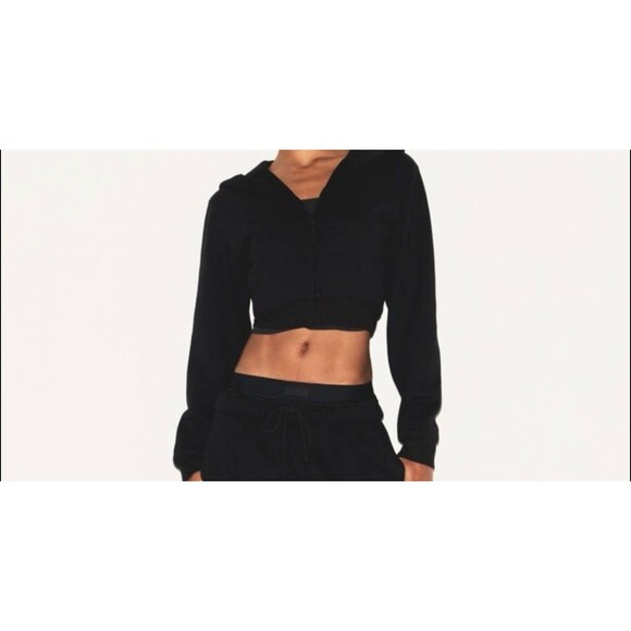 SKIMS black cropped hoodie - Picture 3 of 3